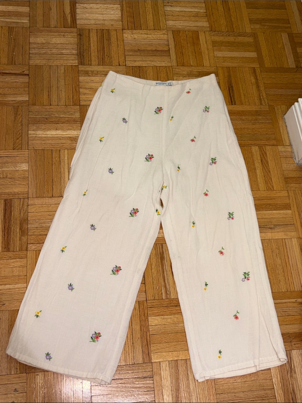 stradivarius Cream Wide-Leg Embroidered Floral Pants